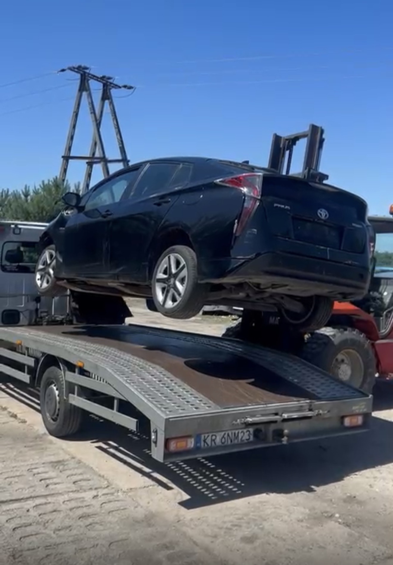 Transport pojazdu po kolizji